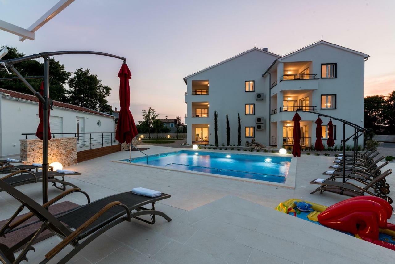 Villa Anja 2Nd Floor Peroj Exteriér fotografie